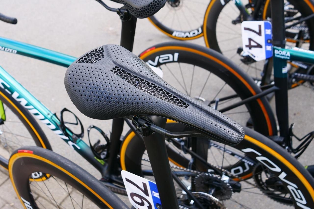 The saddle looks to have the silhouette of Specialized's existing Phenom