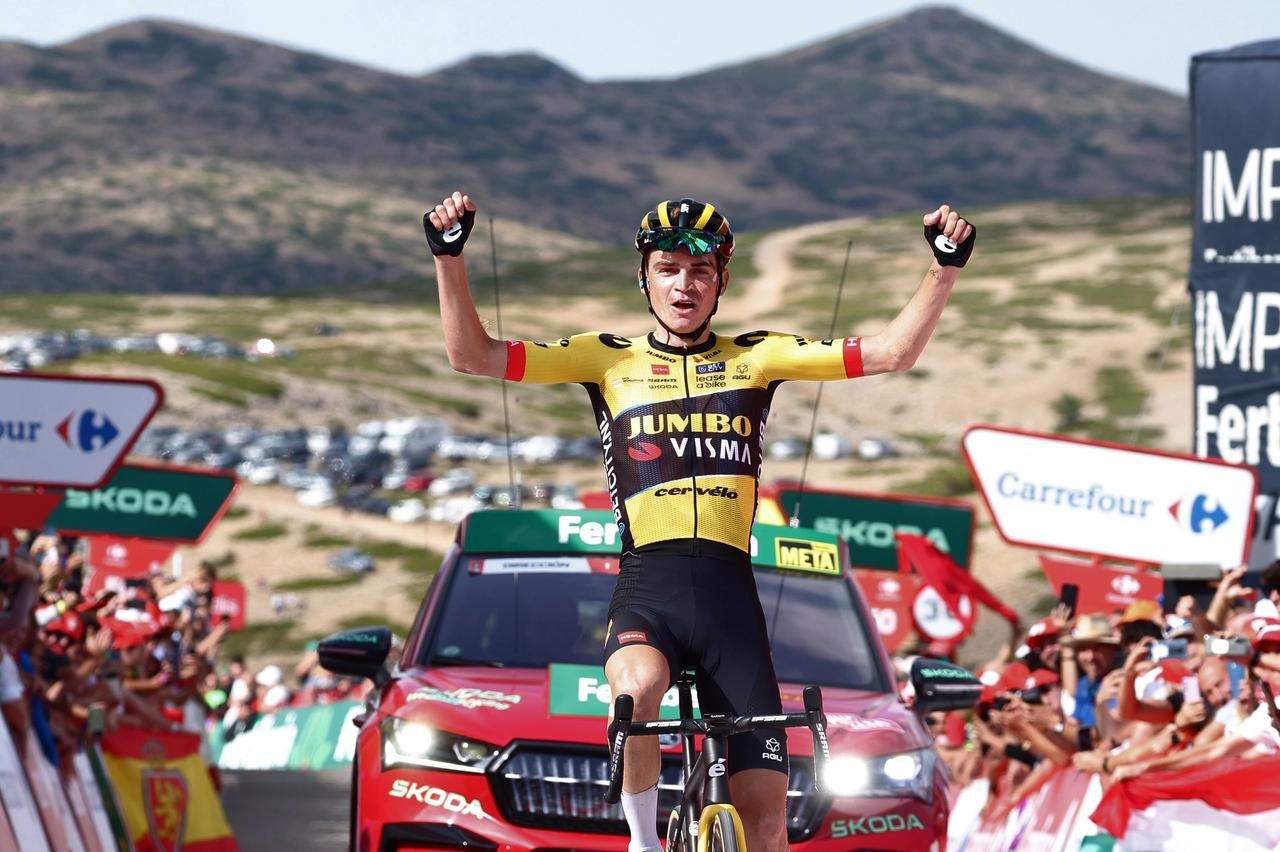 Sepp Kuss (Jumbo-Visma) won solo on the summit finish of stage 6 of the Vuelta a España
