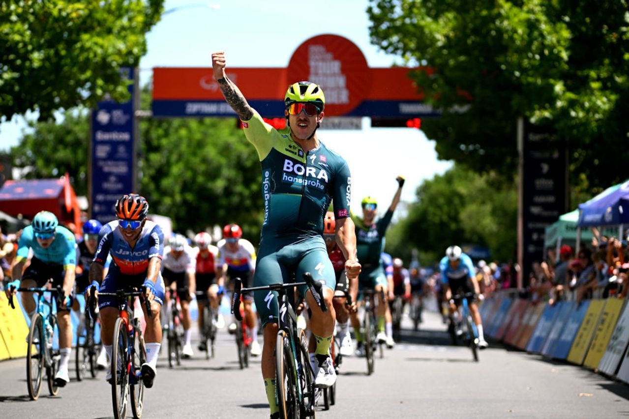 Sam Welsford wins stage 1 of the Tour Down Under
