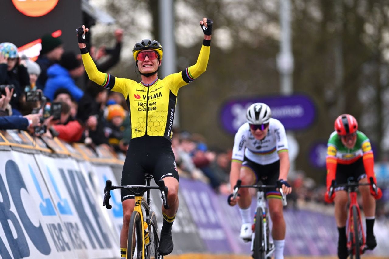 Marianne Vos won Omloop Het Nieuwsblad, which she started for the first time on Saturday