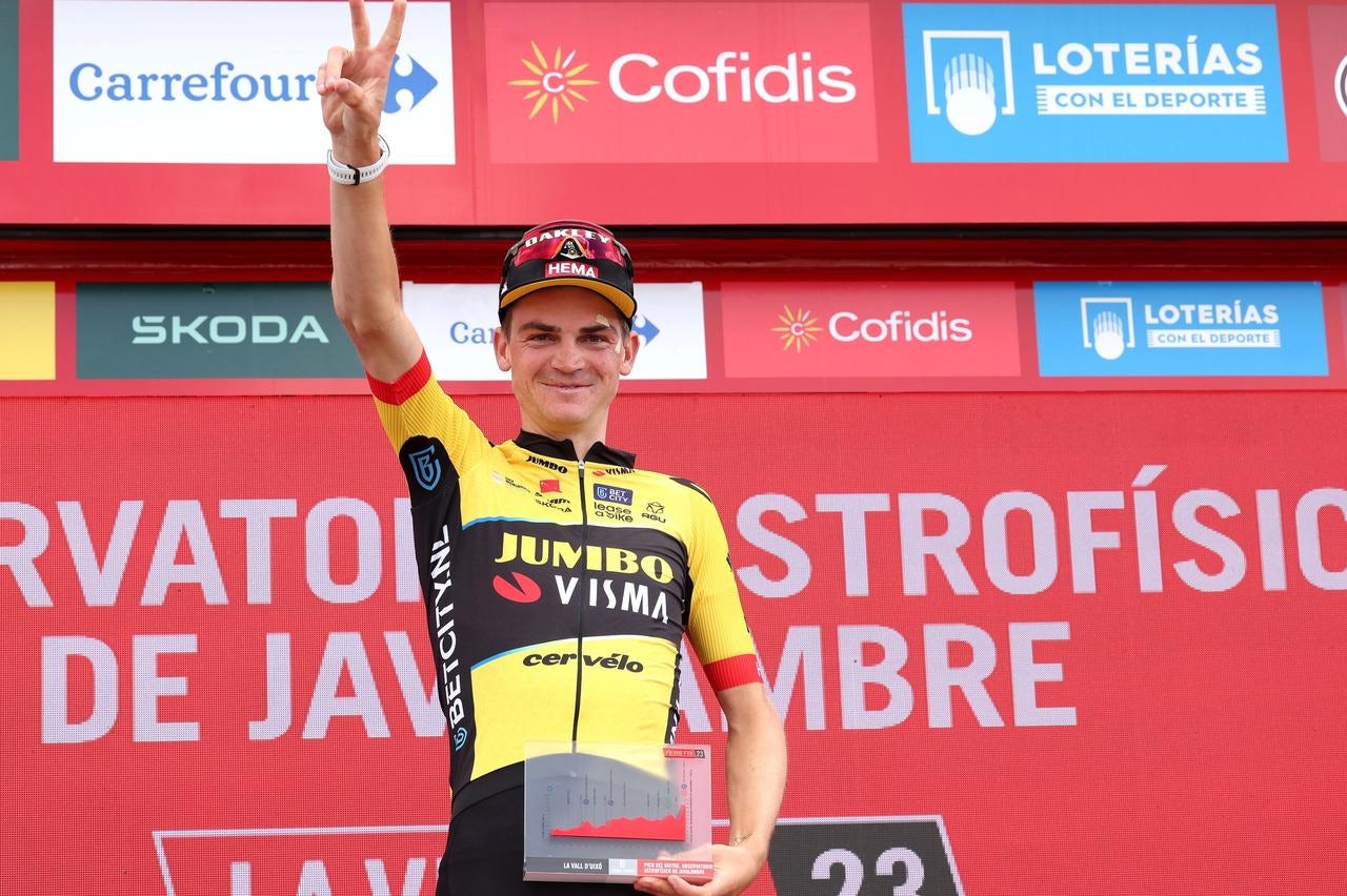 Sepp Kuss on the podium of stage 6 of the Vuelta a España